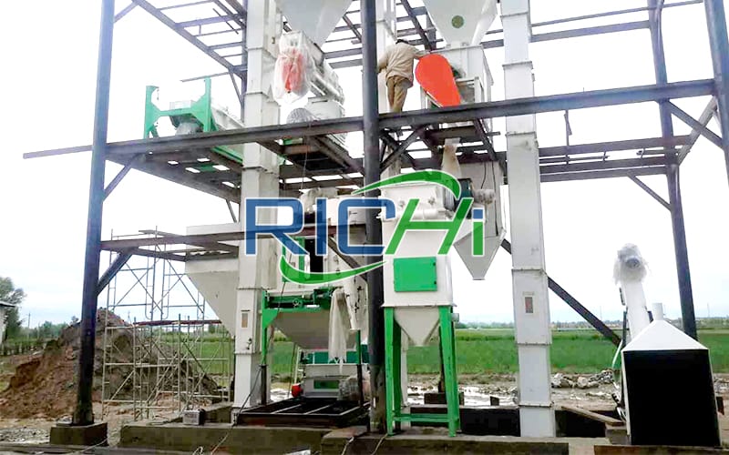  [RICHI In Uzbekistan]3-5T/H broiler layer chicken feed processing line in Samarkand