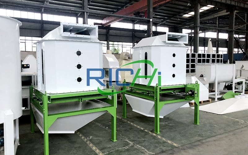 Poultry feed mill pellet cooler machine