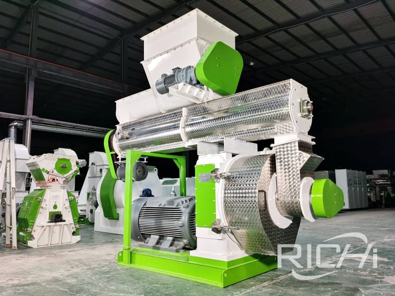 Hot selling high quality 110kw 1 ton per hour biomass molding fuel  pellet mill machine price