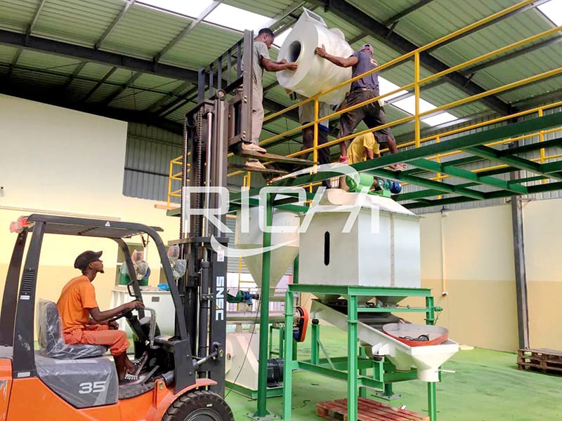 How to build a 2 ton per hour capacity poultry chicken feed production line with water tank?