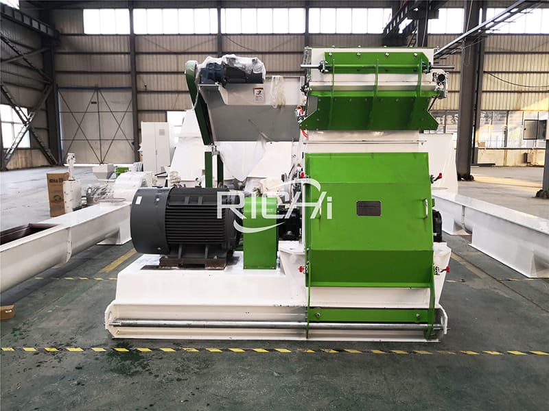 Poultry farm hammer mill