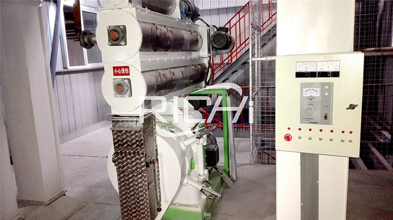 Machine de moulin à granulés d'alimentation pour volailles de chair utilisée en usine