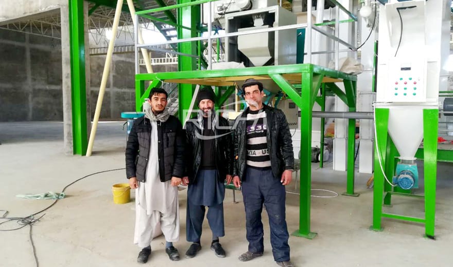 La ligne de granulés d'alimentation de volaille 10-15T/H en Afghanistan