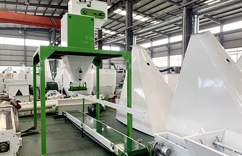 automatic packaging machine for pellets