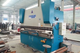 PLIEUSE HYDRAULIQUE CNC